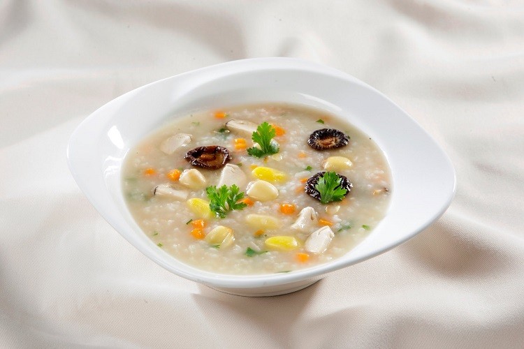 Cháo thịt heo nấm rơm