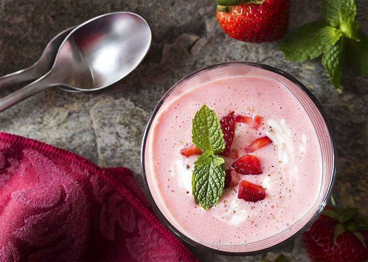 Súp sữa chua dâu tây