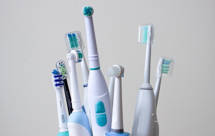 bàn chải đánh răng