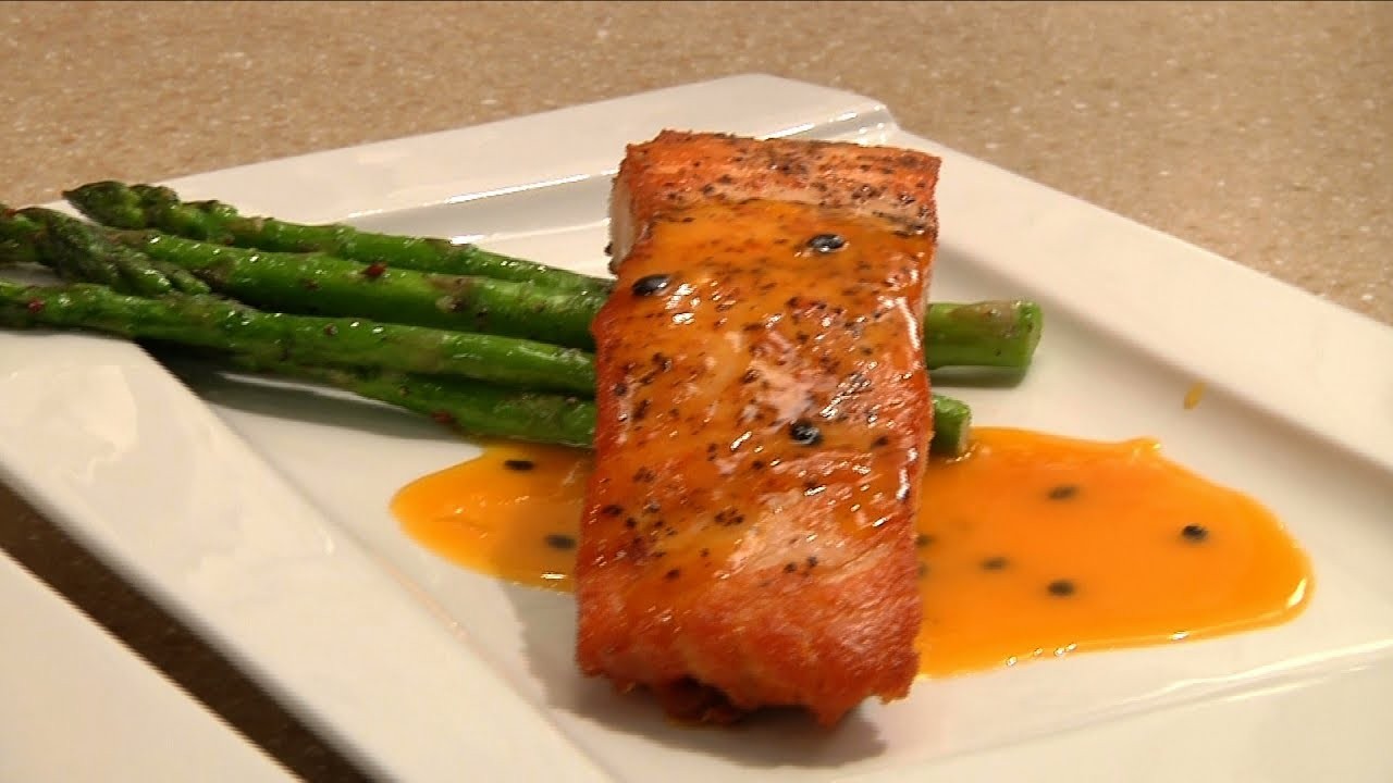 Cá hồi sốt cà chua