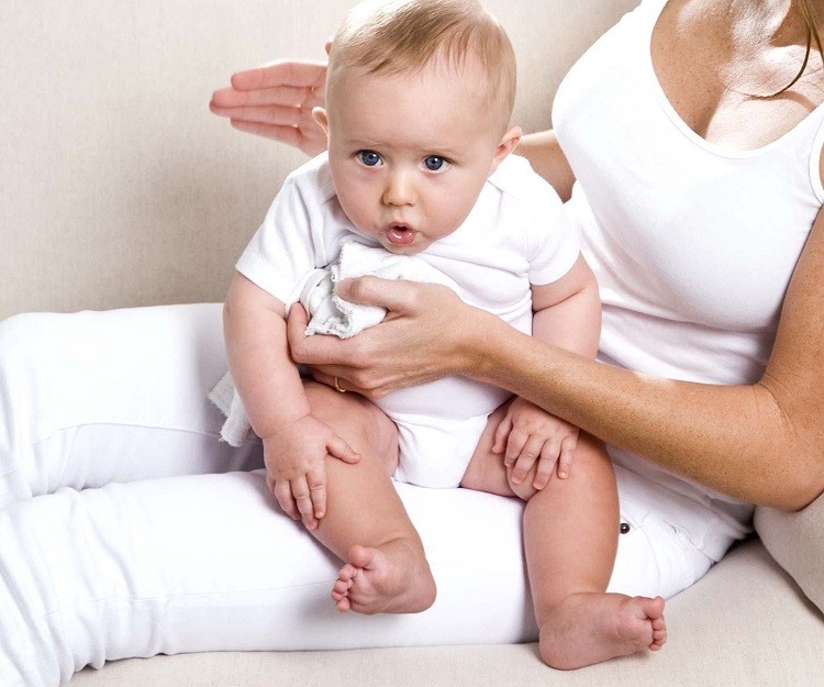 trẻ sơ sinh bị ho có đờm, trẻ sơ sinh bị ho đờm, trẻ sơ sinh bị ho đờm sổ mũi, bé sơ sinh bị ho đờm, trẻ sơ sinh bị ho đờm phải làm sao, trẻ sơ sinh bị ngạt mũi ho có đờm, trẻ sơ sinh bị ho đờm kéo dài, trẻ sơ sinh bị ho đờm nhiều, trẻ sơ sinh bị ho đờm đặc, trẻ sơ sinh bị viêm họng ho có đờm, trẻ sơ sinh 2 tháng bị ho có đờm.