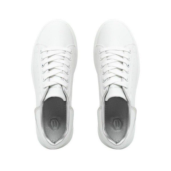 giày domba của hãng nào, xuất xứ giày domba, giày domba sản xuất ở đâu, giày domba của nước nào, nguồn gốc giày domba, giày domba xuất xứ