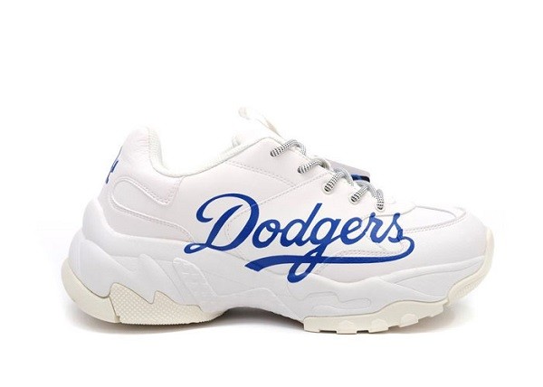 cách check giày mlb chính hãng, cách nhận biết giày mlb chính hãng, cách kiểm tra giày mlb chính hãng, phân biệt giày mlb chính hãng, cách phân biệt giày mlb real và fake, cách phân biệt giày mlb thật giả