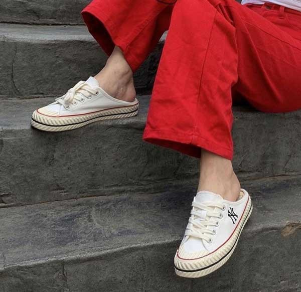 giày mlb playball mule, mlb playball mule, mlb playball mule monogram, giày mlb playball origin mule new york yankees, mlb playball mule monogram new york yankees, giày mlb playball mule giá, giày mlb playball mule có tốt không, giày mlb playball mule chính hãng