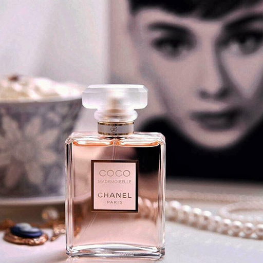 Nước hoa Chanel Coco Mademoiselle thanh lịch 100ml được thiết kế tối giản và cổ điển