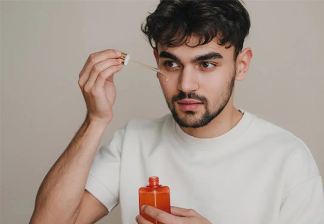 Cách chọn serum trị mụn cho nam theo từng loại da